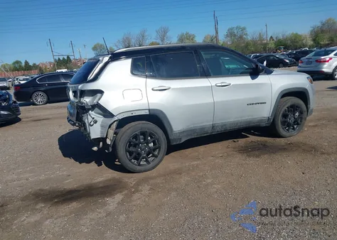 2024 Jeep Compass Latitude 4X4 из США, поврежденный, VIN 3C4NJDBN0RT159703